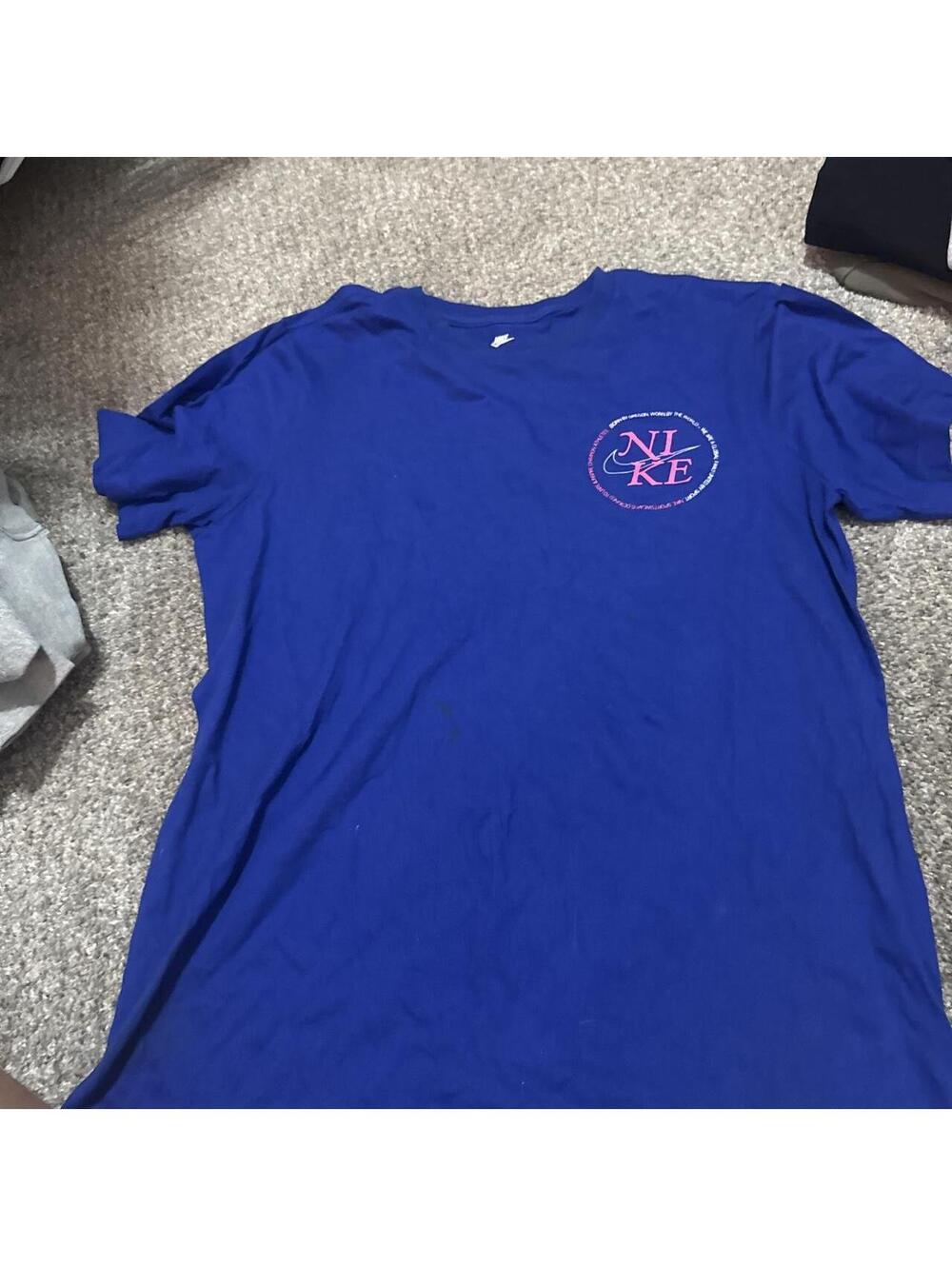 Nike Men's Blue and Navy Tshirt